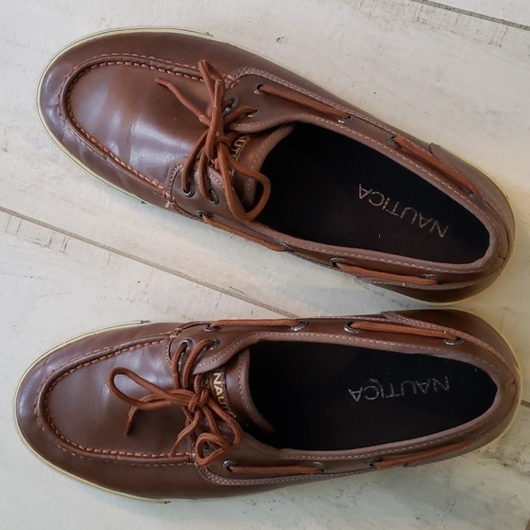Nautica Spinnaker Boat Shoes - Picture 1 of 8
